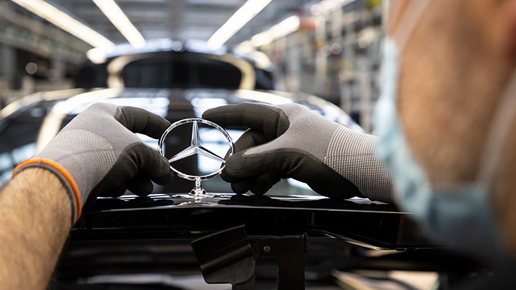 Mercedes-Benz back to work step by step