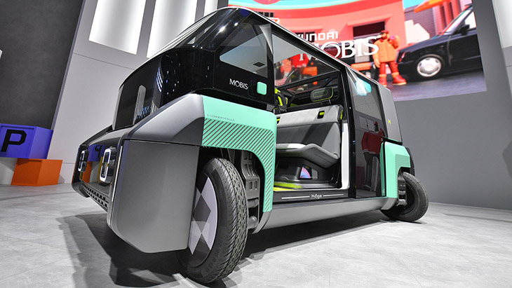 Hyundai Mobis has developed a 90-degree rotating wheel - e-corner module