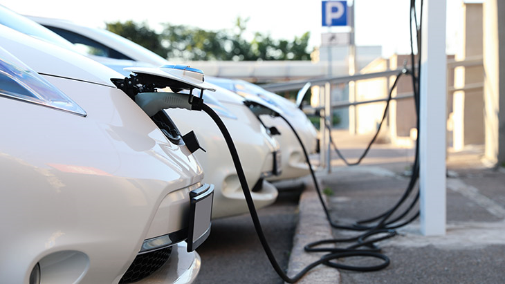SMMT calls for EV charging acceleration