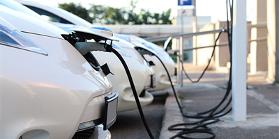 SMMT calls for EV charging acceleration