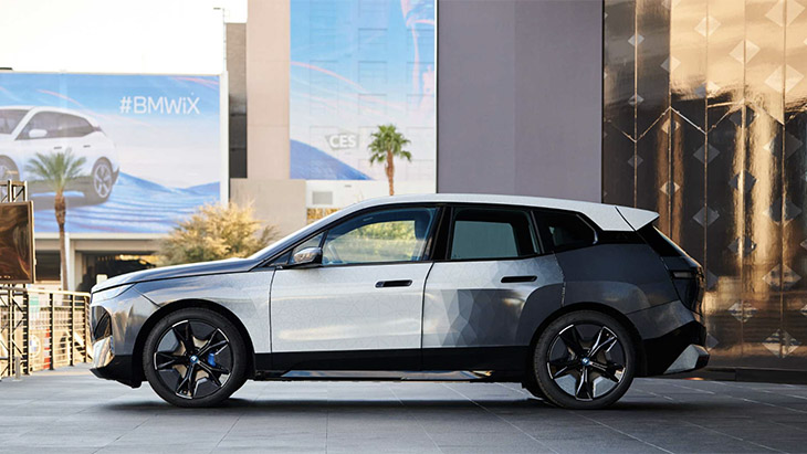 BMW colour-change - iX Flow featuring E Ink