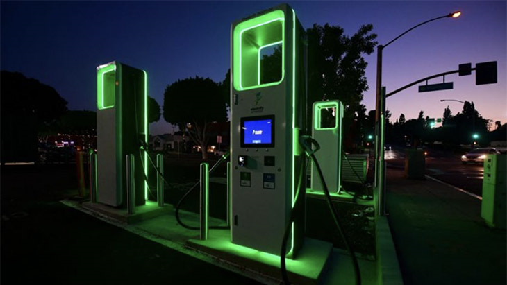 Longest range electric vehicles available in 2022