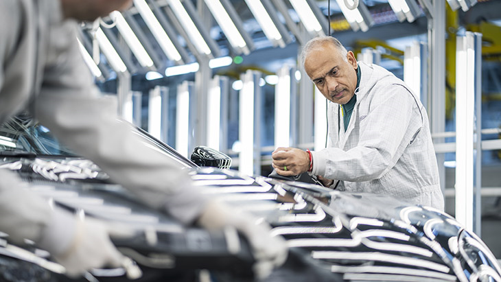 Aston Martin increasing employment at Gaydon headquarters