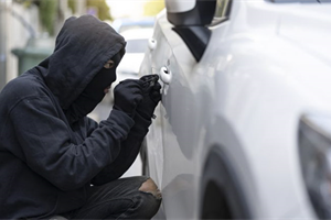 Criminals using cheap tracking devices to target drivers