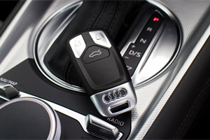 Combatting keyless car theft