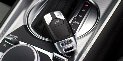 Combatting keyless car theft